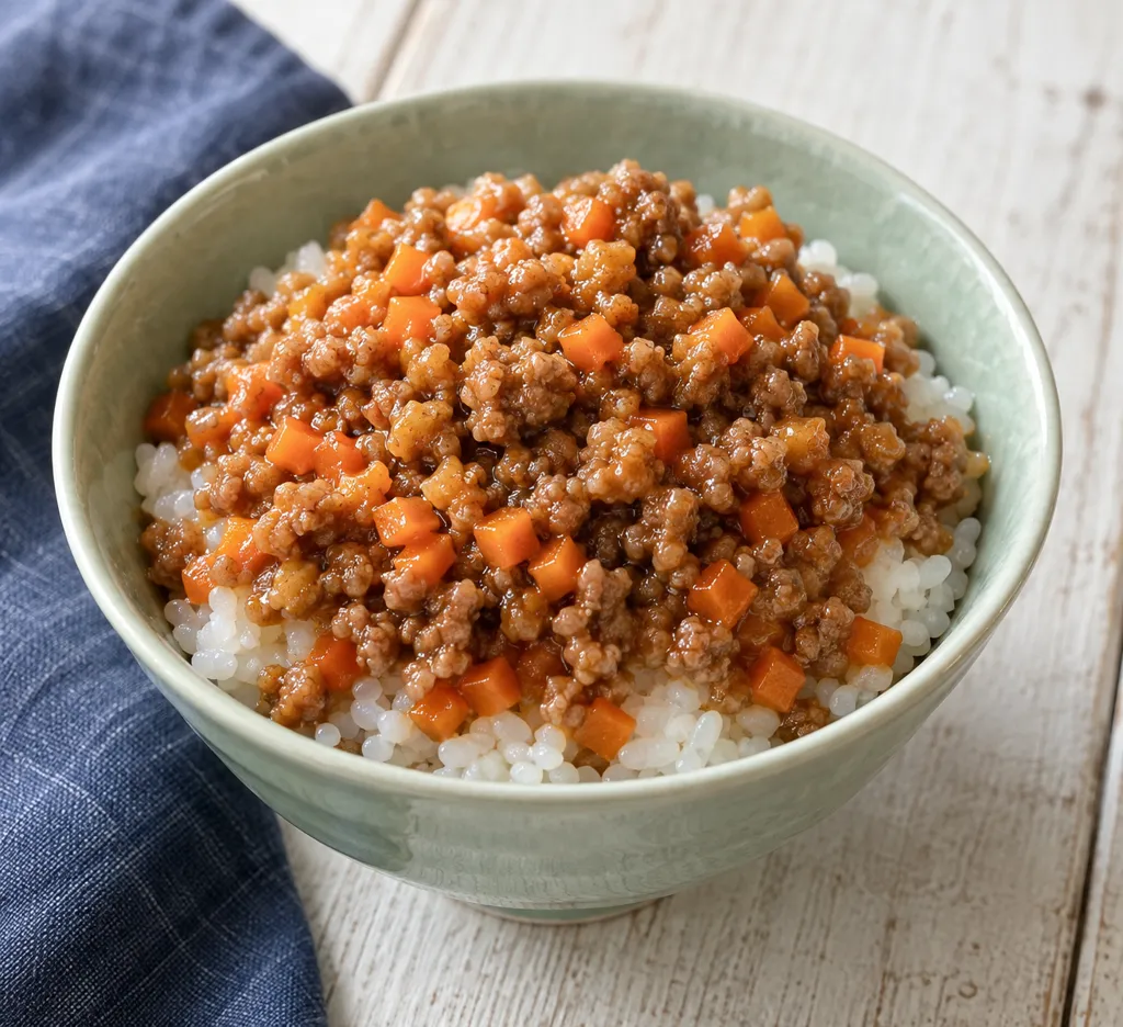 豚肉とにんじんの甘辛そぼろ丼の完成イメージ