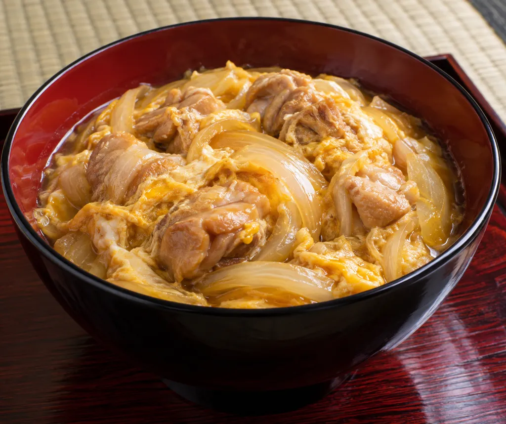 鶏もも肉と玉ねぎの卵とじの完成イメージ