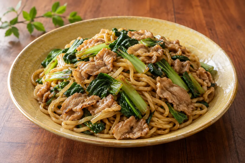 豚こま肉と小松菜のしょうが焼きそばの完成イメージ