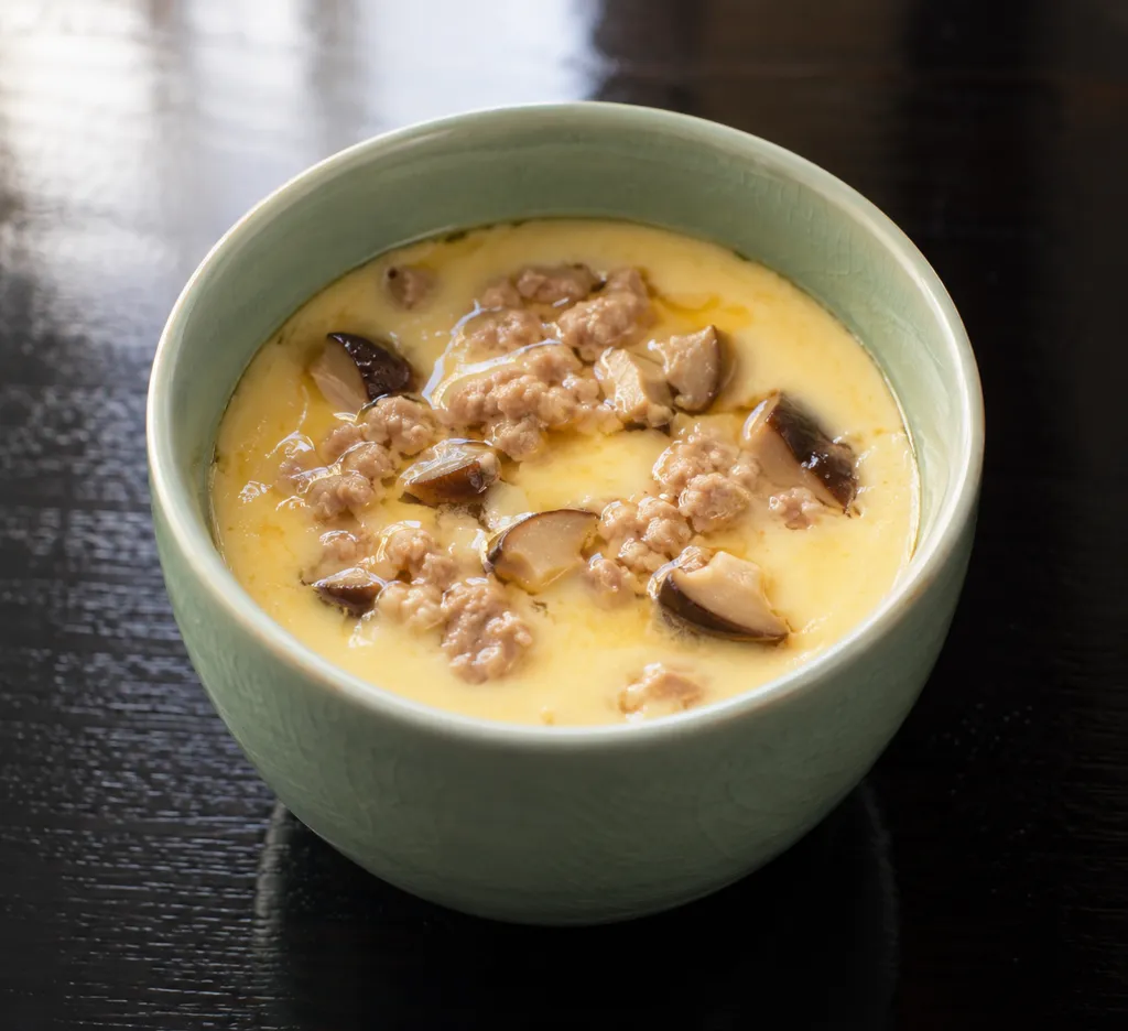 鶏ひき肉としいたけの中華茶碗蒸しの完成イメージ