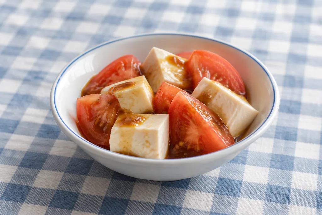 豆腐とトマトのサラダの完成イメージ