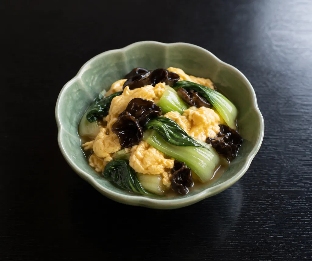 チンゲン菜ときくらげの卵とじの完成イメージ