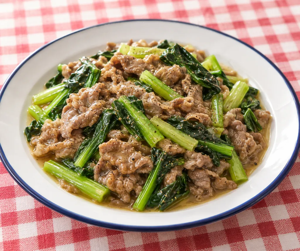 牛薄切り肉と小松菜のコンソメ味噌蒸しの完成イメージ